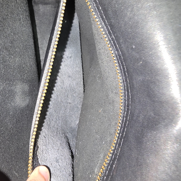 Coach Black Leather Crossbody Bag with Gold Accents - Picture 4 of 12